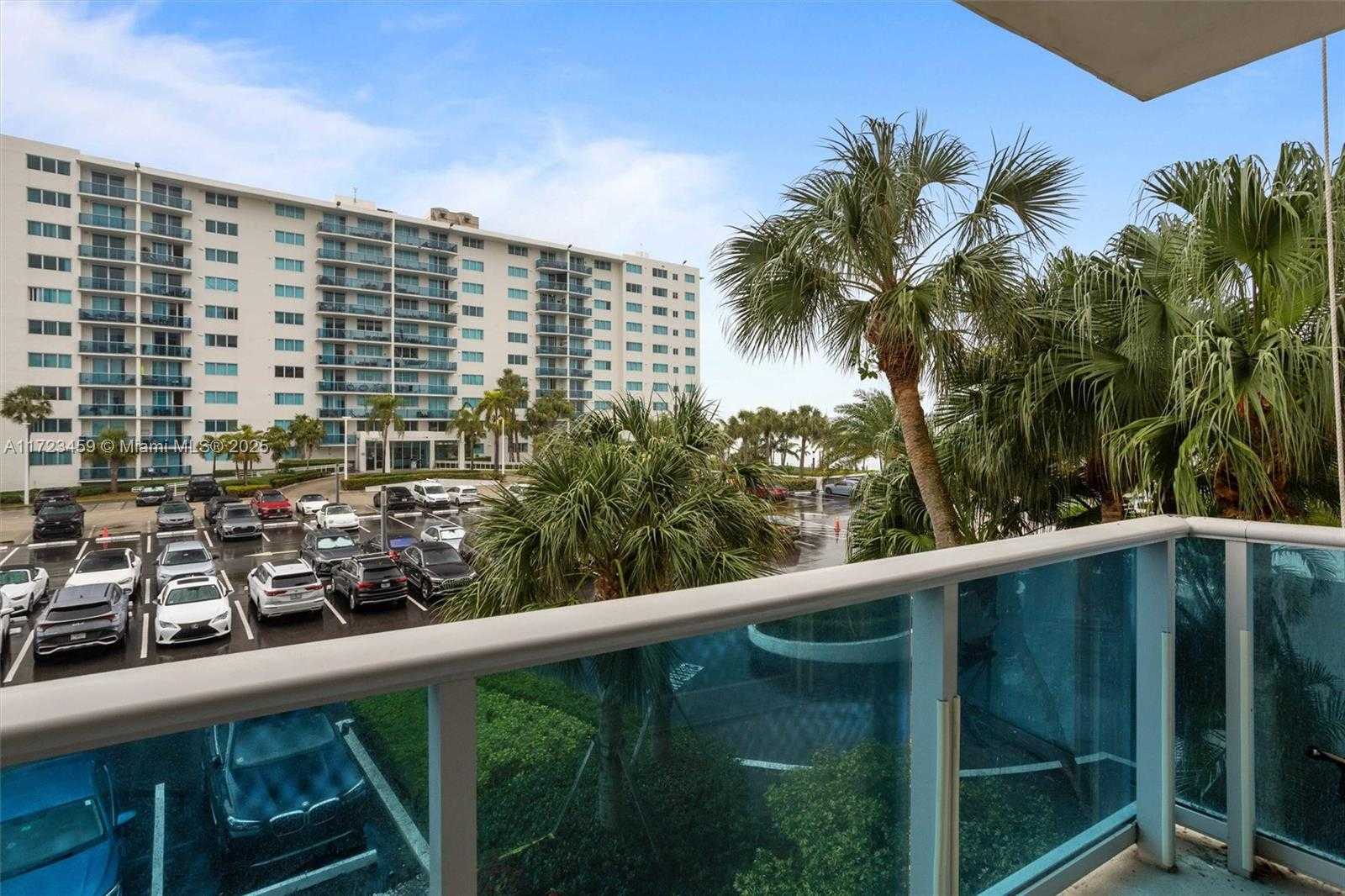 Small Image of 7501 EAST TREASURE DR #2L, North Bay Village Number 5