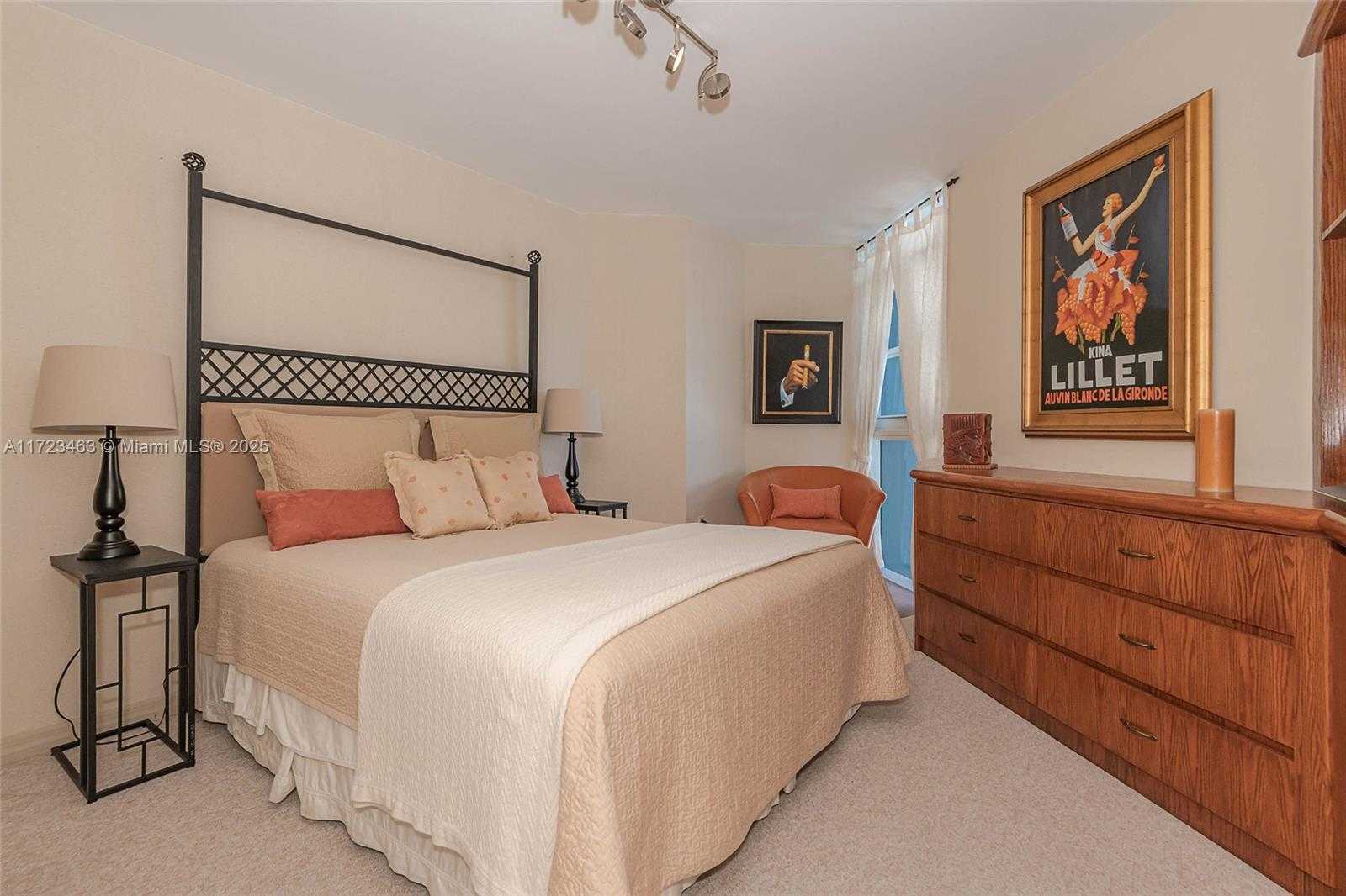 Small Image of 6301 COLLINS AVE #2608, Miami Beach Number 27