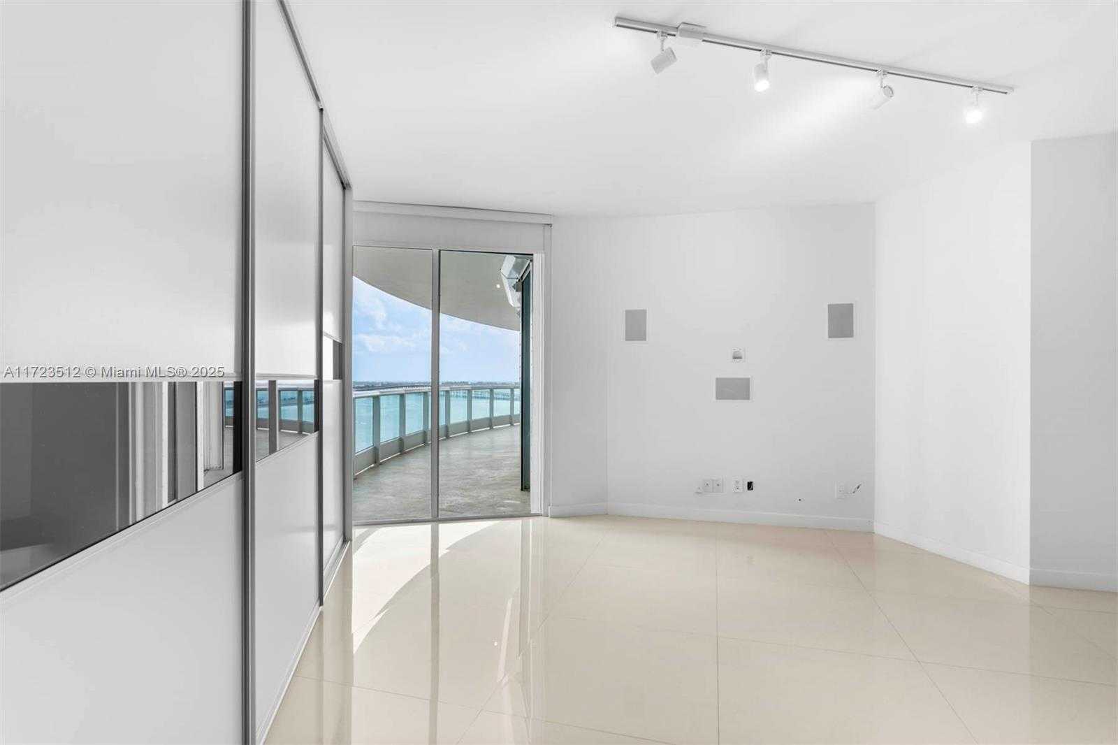 Small Image of 2127 BRICKELL AVE #1701, Miami Number 16