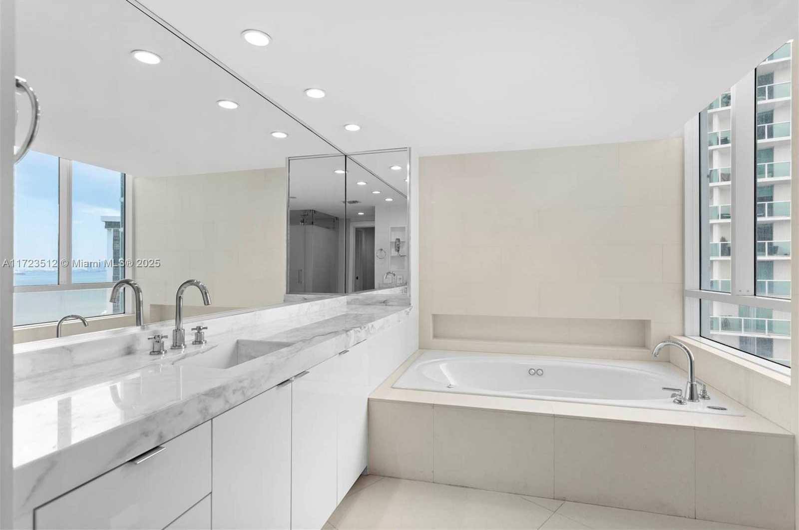Small Image of 2127 BRICKELL AVE #1701, Miami Number 23
