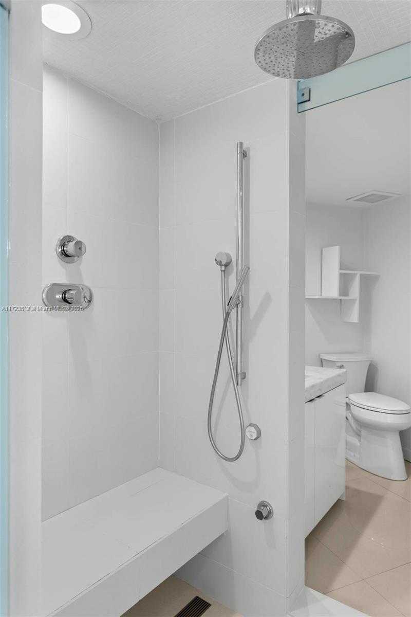 Small Image of 2127 BRICKELL AVE #1701, Miami Number 25