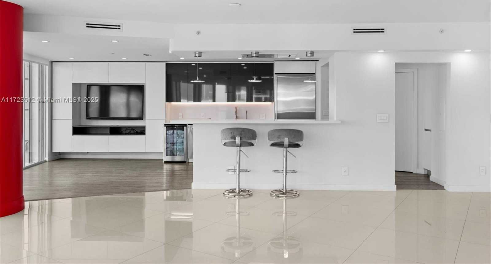 Small Image of 2127 BRICKELL AVE #1701, Miami Number 8