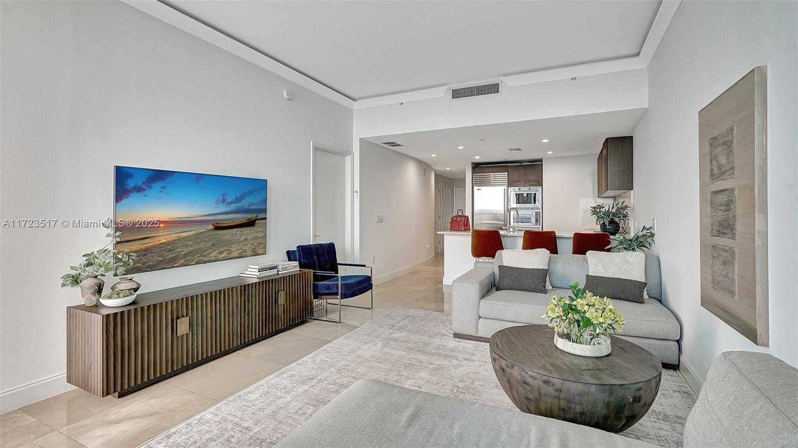Small Image of 17001 Collins Ave, Sunny Isles Beach, FL 33160, USA Number 10