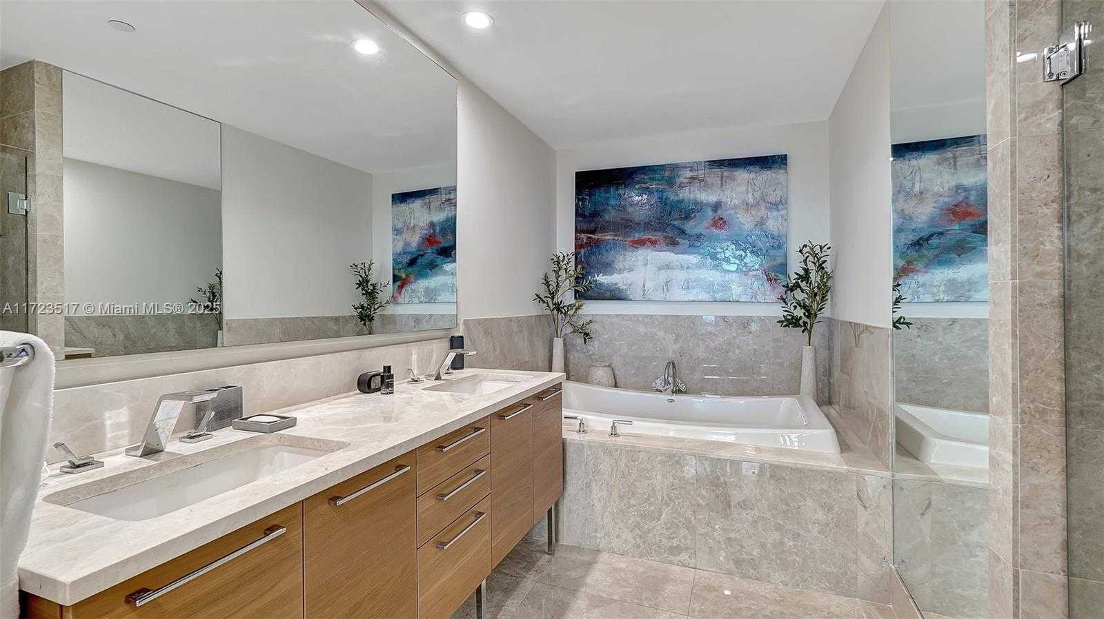 Small Image of 17001 Collins Ave, Sunny Isles Beach, FL 33160, USA Number 23