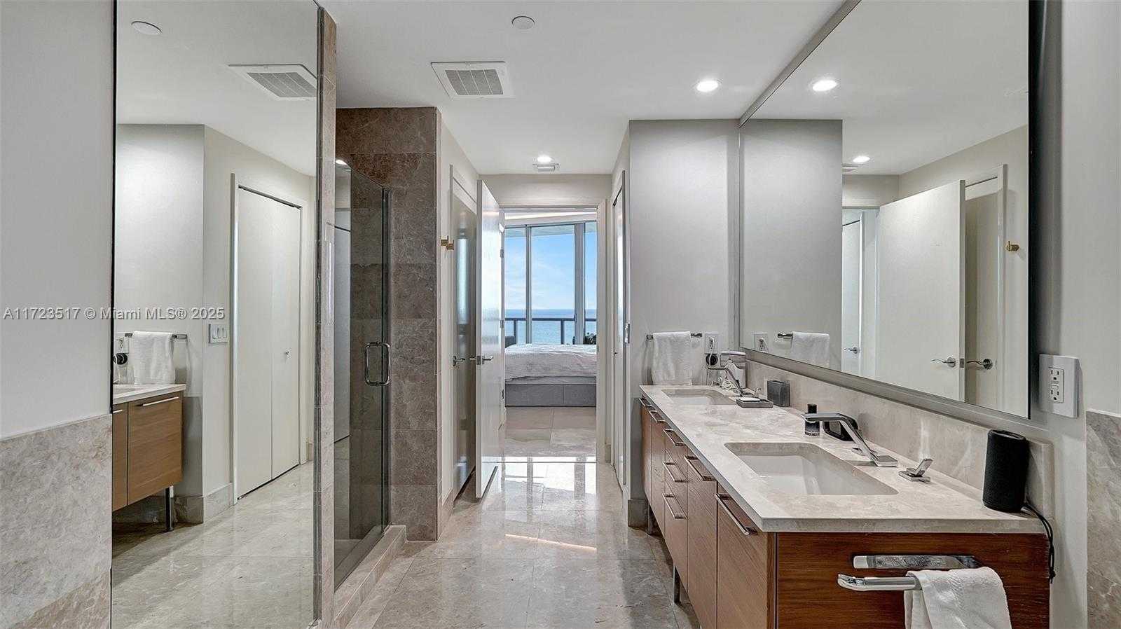 Small Image of 17001 Collins Ave, Sunny Isles Beach, FL 33160, USA Number 24