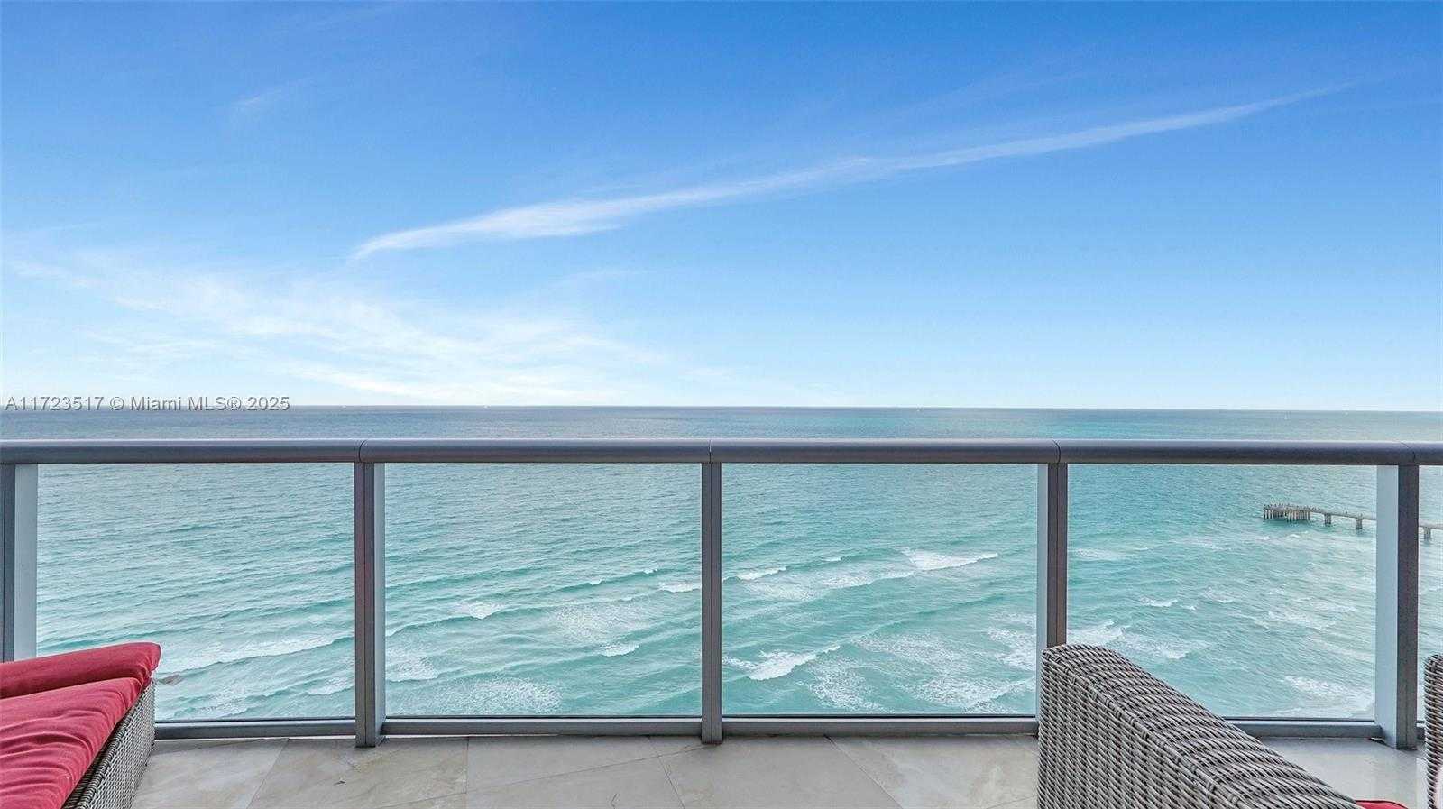Small Image of 17001 Collins Ave, Sunny Isles Beach, FL 33160, USA Number 3