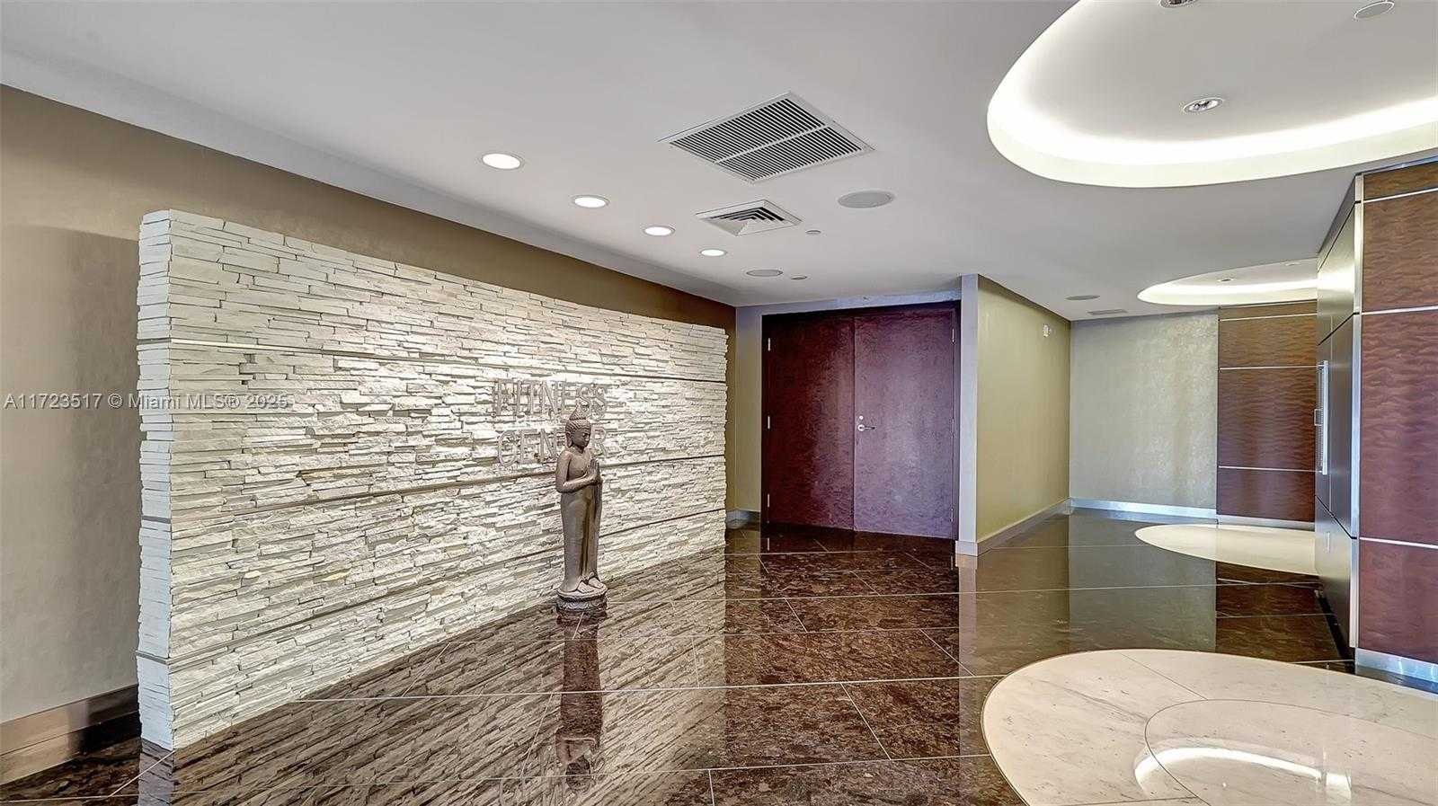 Small Image of 17001 Collins Ave, Sunny Isles Beach, FL 33160, USA Number 38