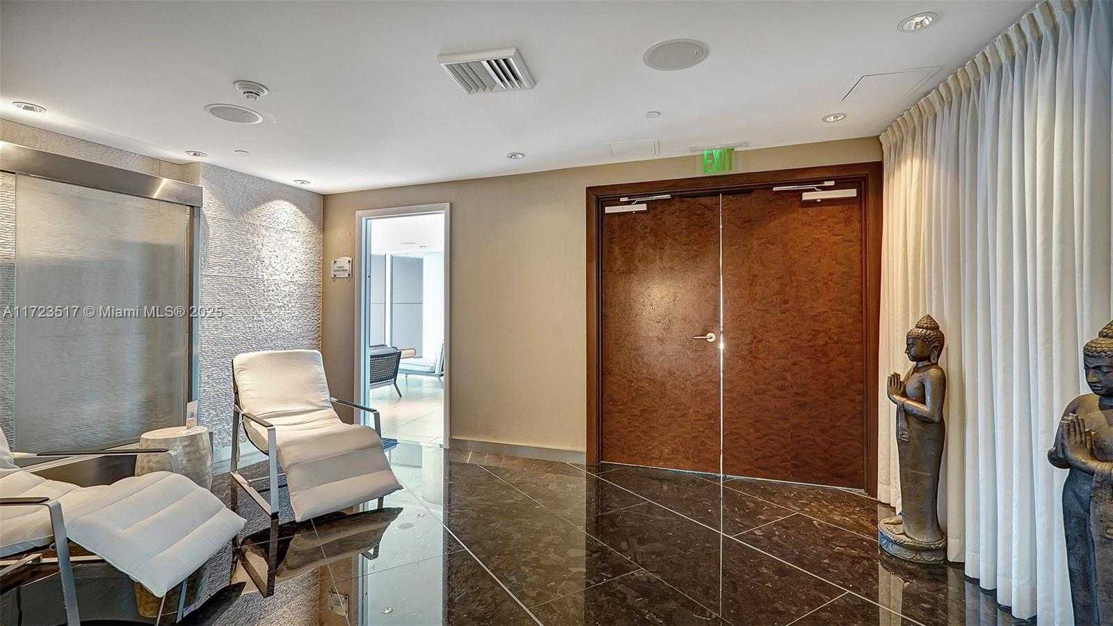 Small Image of 17001 Collins Ave, Sunny Isles Beach, FL 33160, USA Number 39
