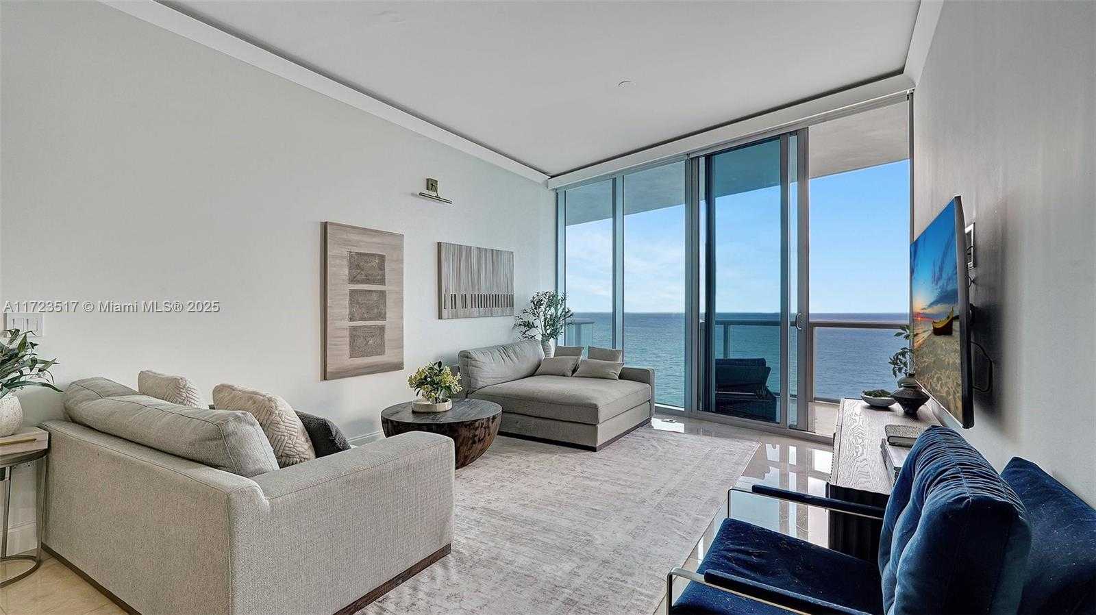 Small Image of 17001 Collins Ave, Sunny Isles Beach, FL 33160, USA Number 5