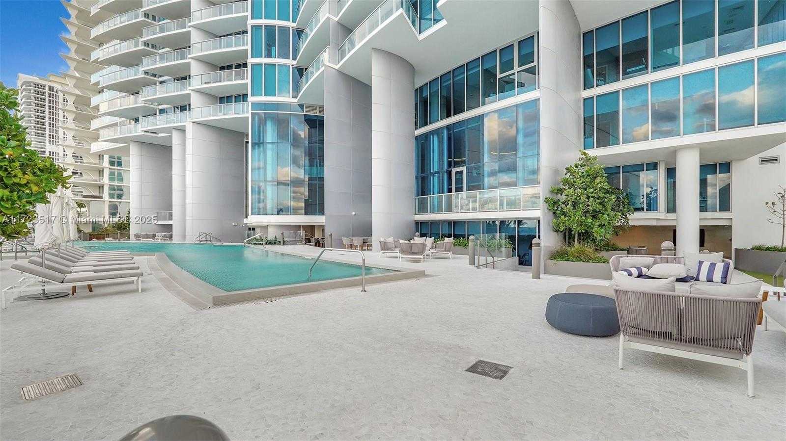 Small Image of 17001 Collins Ave, Sunny Isles Beach, FL 33160, USA Number 50