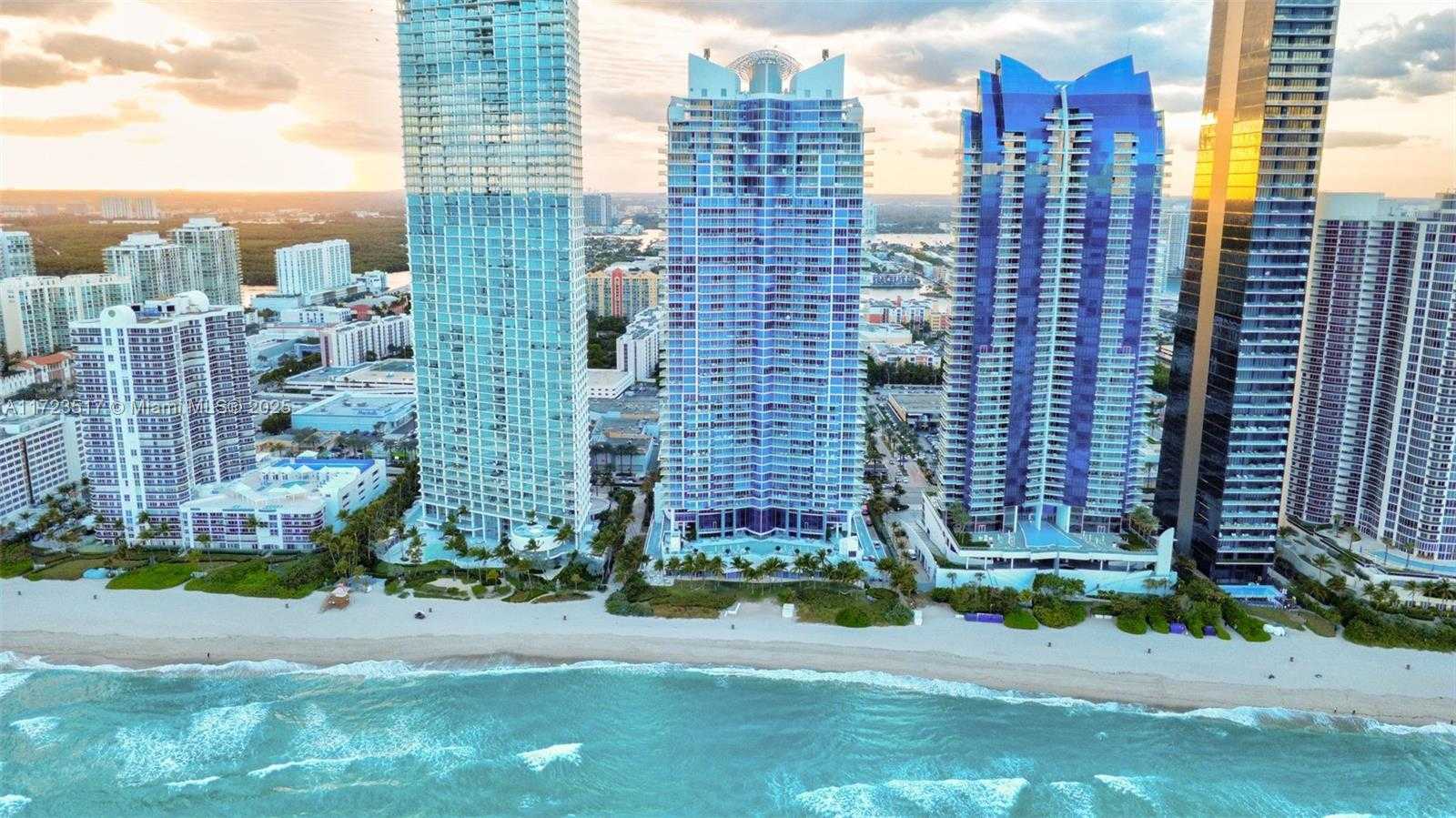 Small Image of 17001 Collins Ave, Sunny Isles Beach, FL 33160, USA Number 55