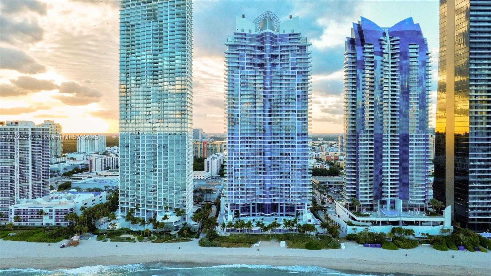Small Image of 17001 Collins Ave, Sunny Isles Beach, FL 33160, USA Number 8