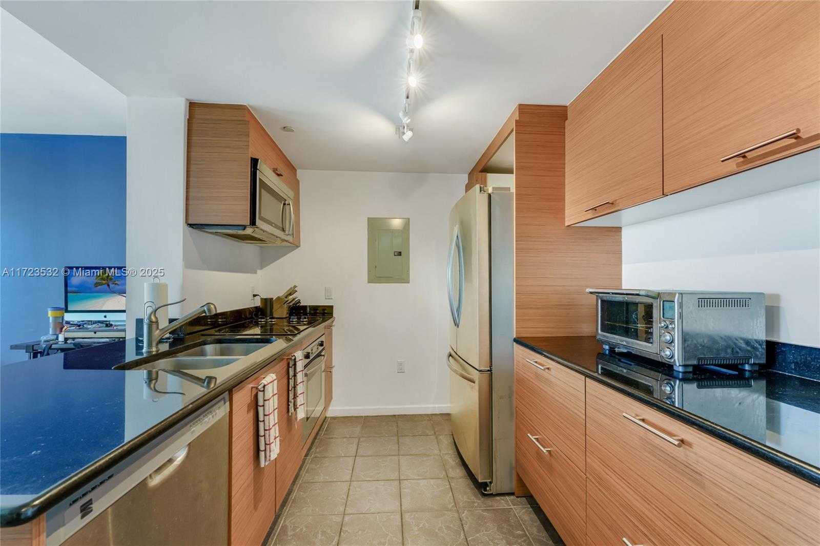 Small Image of 50 BISCAYNE BLVD #3905, Miami Number 2