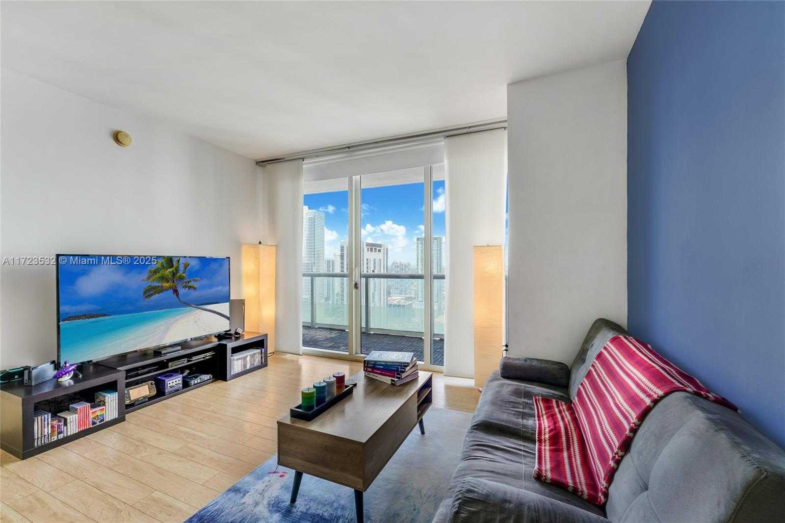 Small Image of 50 BISCAYNE BLVD #3905, Miami Number 5
