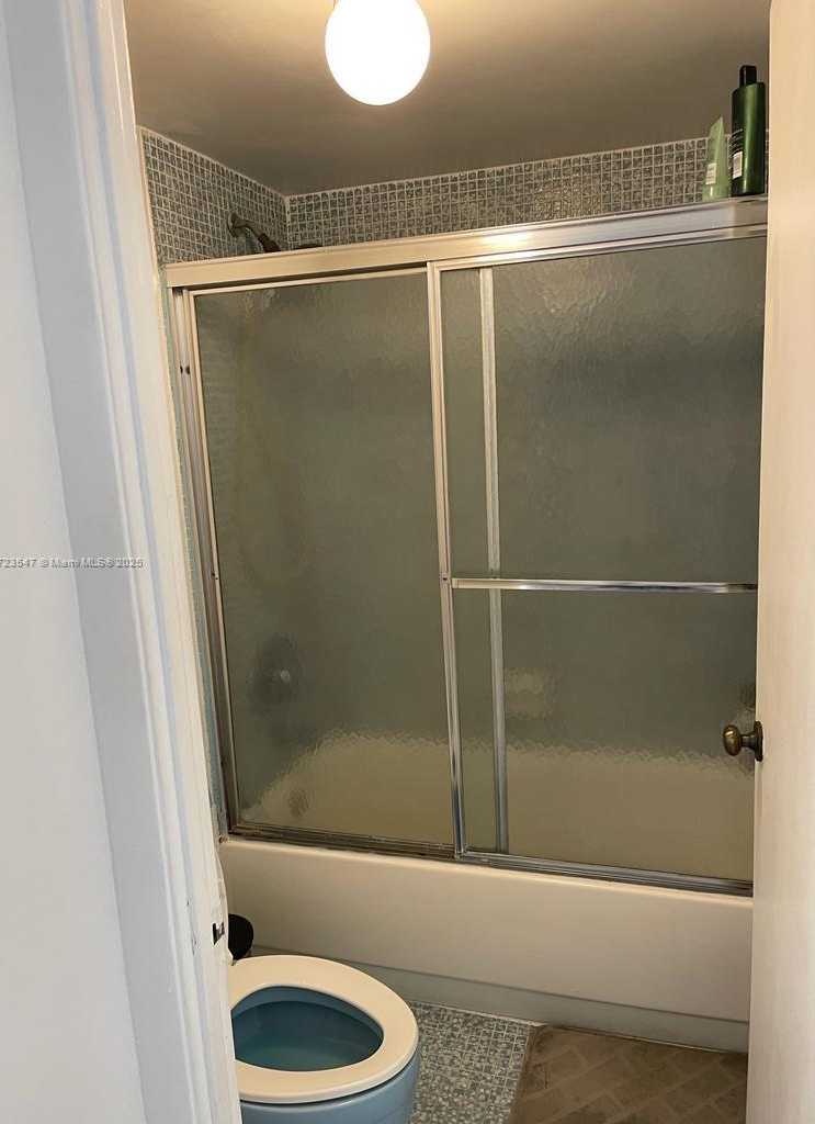 Small Image of 18071 Biscayne Blvd, Aventura, FL 33160, USA Number 10