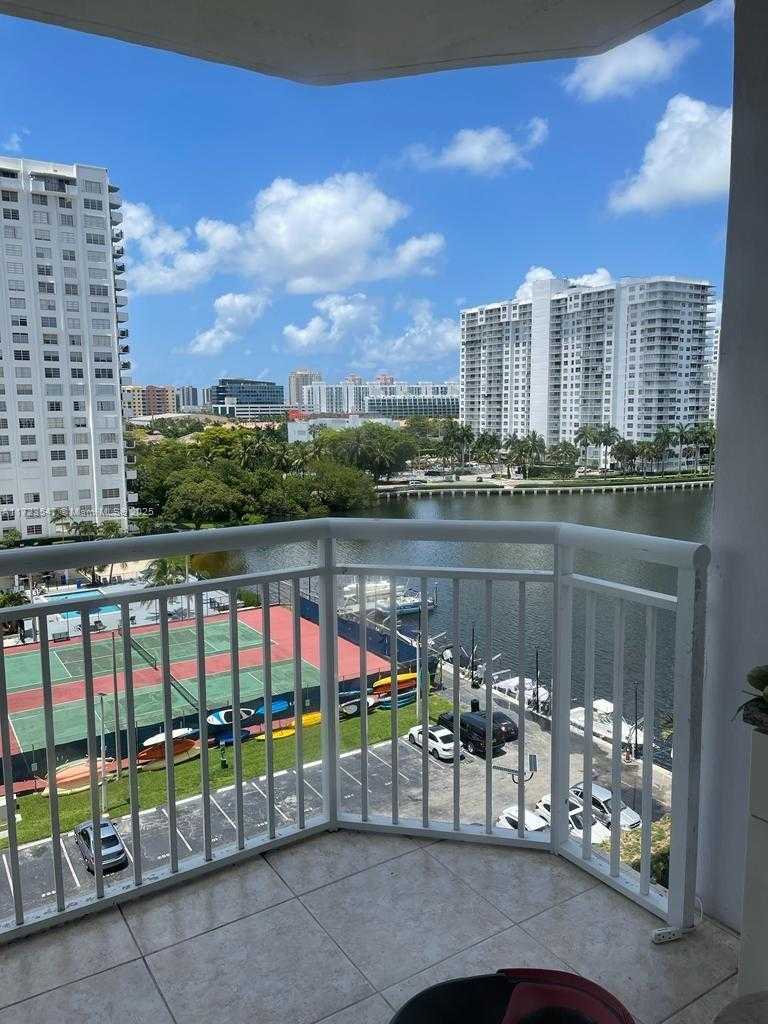 Small Image of 18071 Biscayne Blvd, Aventura, FL 33160, USA Number 5