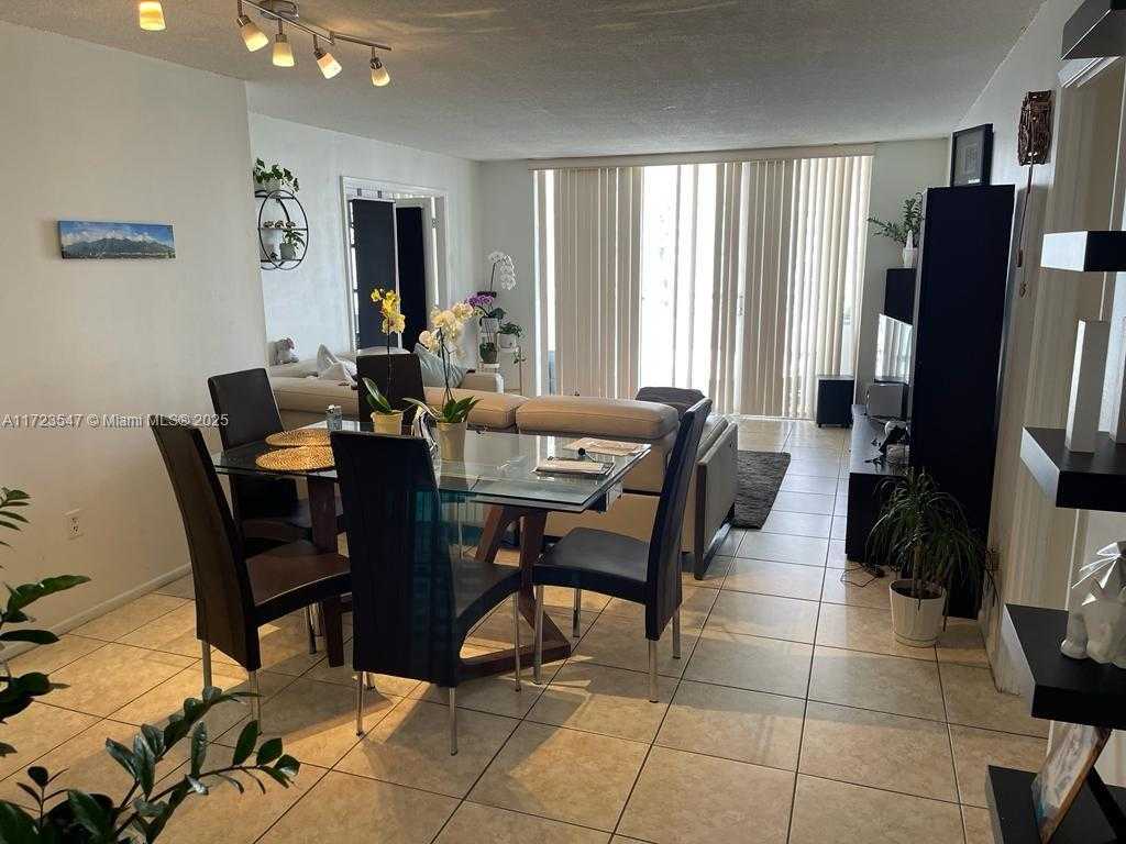 Small Image of 18071 Biscayne Blvd, Aventura, FL 33160, USA Number 6