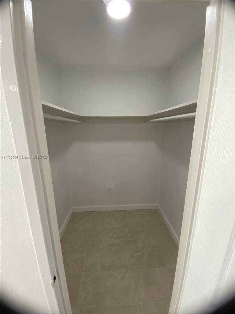 Small Image of 1865 79TH ST CSWY #3F, North Bay Village Number 5