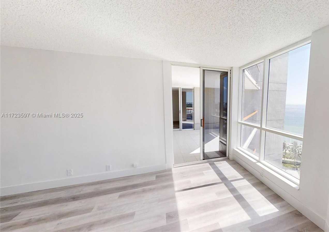 Small Image of 6767 COLLINS AVE #1402, Miami Beach Number 2