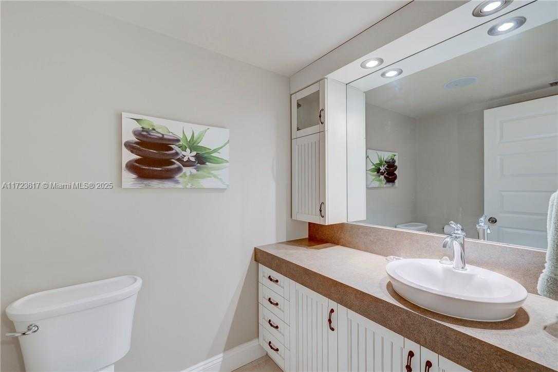 Small Image of 600 THREE ISLANDS BLVD #116, Hallandale Beach Number 10