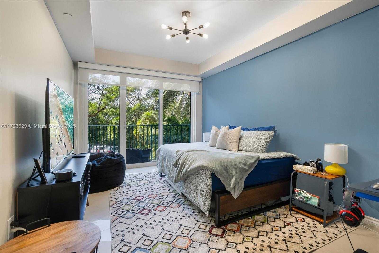 Small Image of 20000 E Country Club Dr, Aventura, FL 33180, USA Number 26