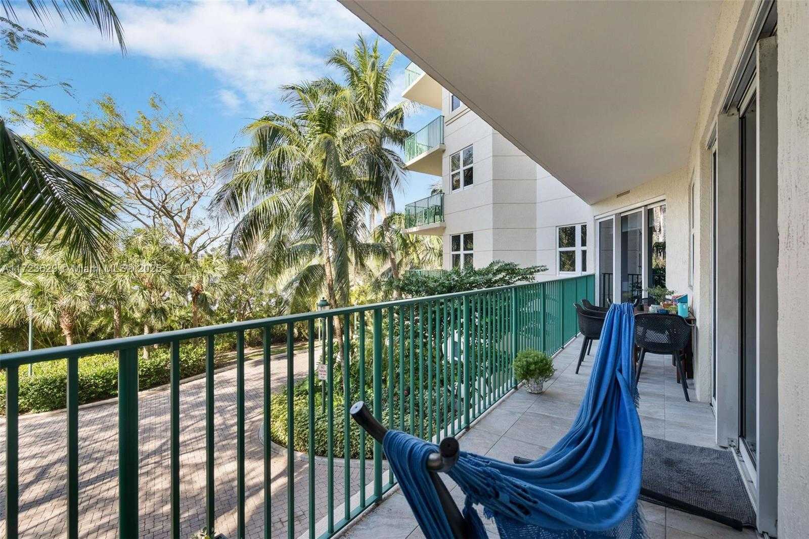 Small Image of 20000 E Country Club Dr, Aventura, FL 33180, USA Number 38