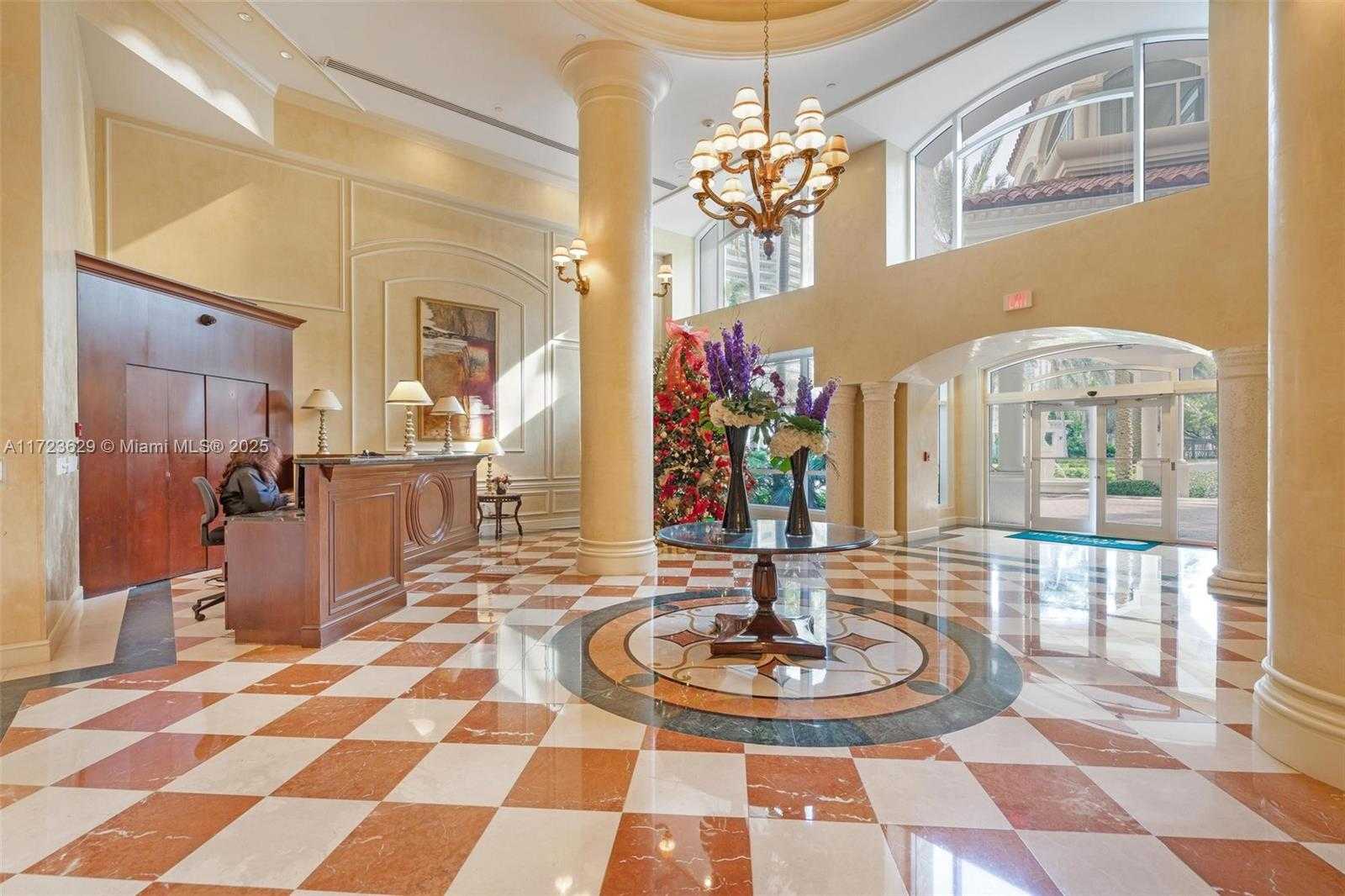 Small Image of 20000 E Country Club Dr, Aventura, FL 33180, USA Number 4