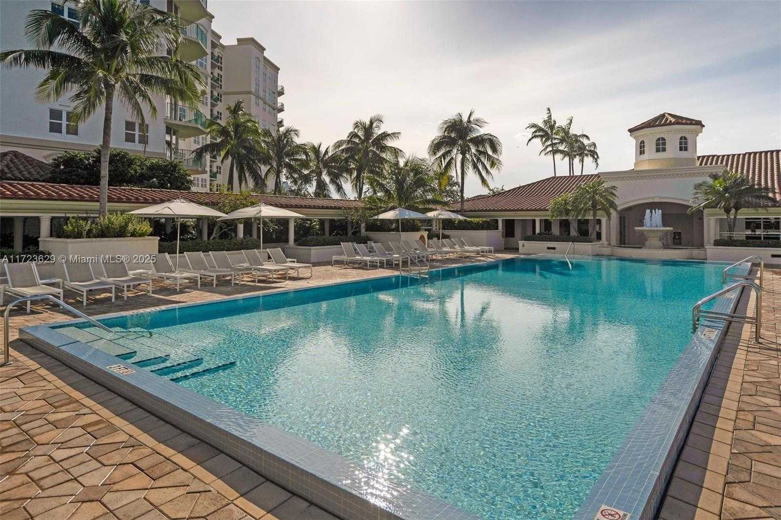 Small Image of 20000 E Country Club Dr, Aventura, FL 33180, USA Number 48