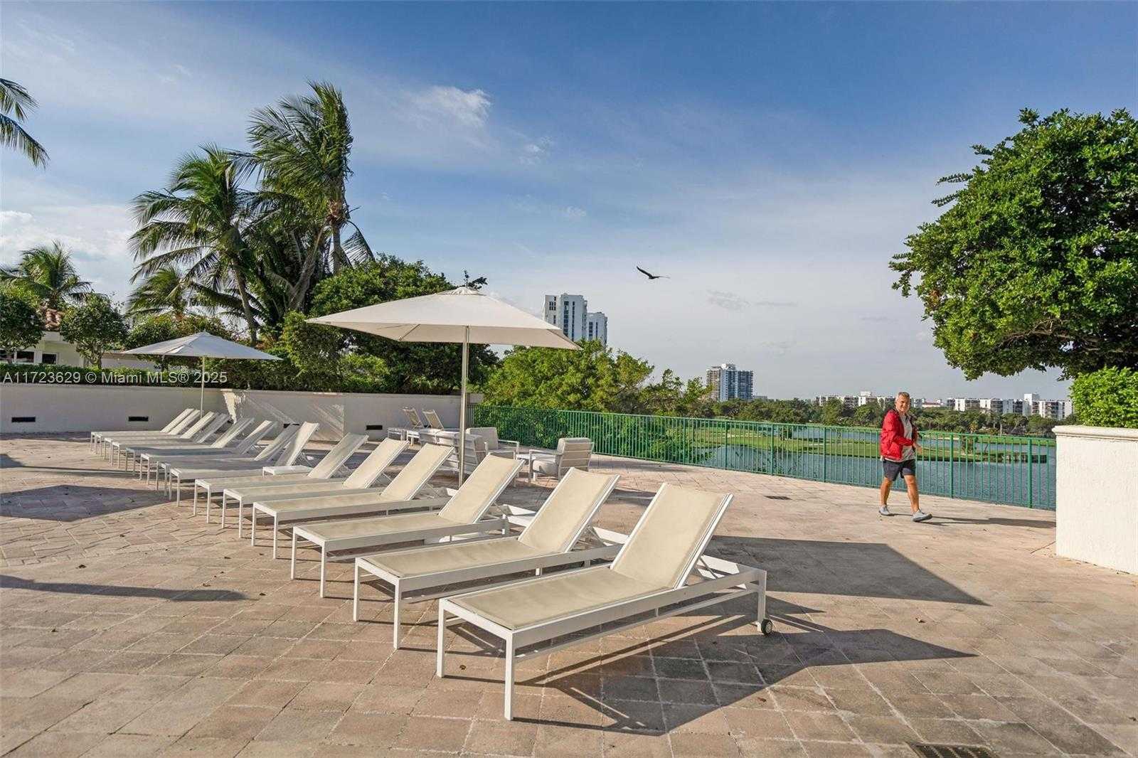 Small Image of 20000 E Country Club Dr, Aventura, FL 33180, USA Number 49