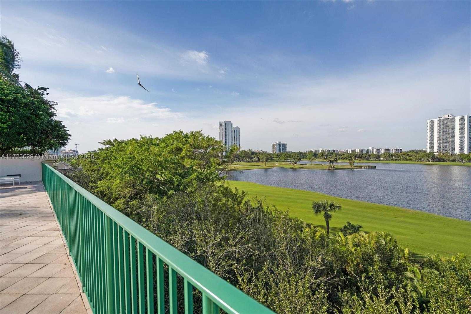 Small Image of 20000 E Country Club Dr, Aventura, FL 33180, USA Number 55