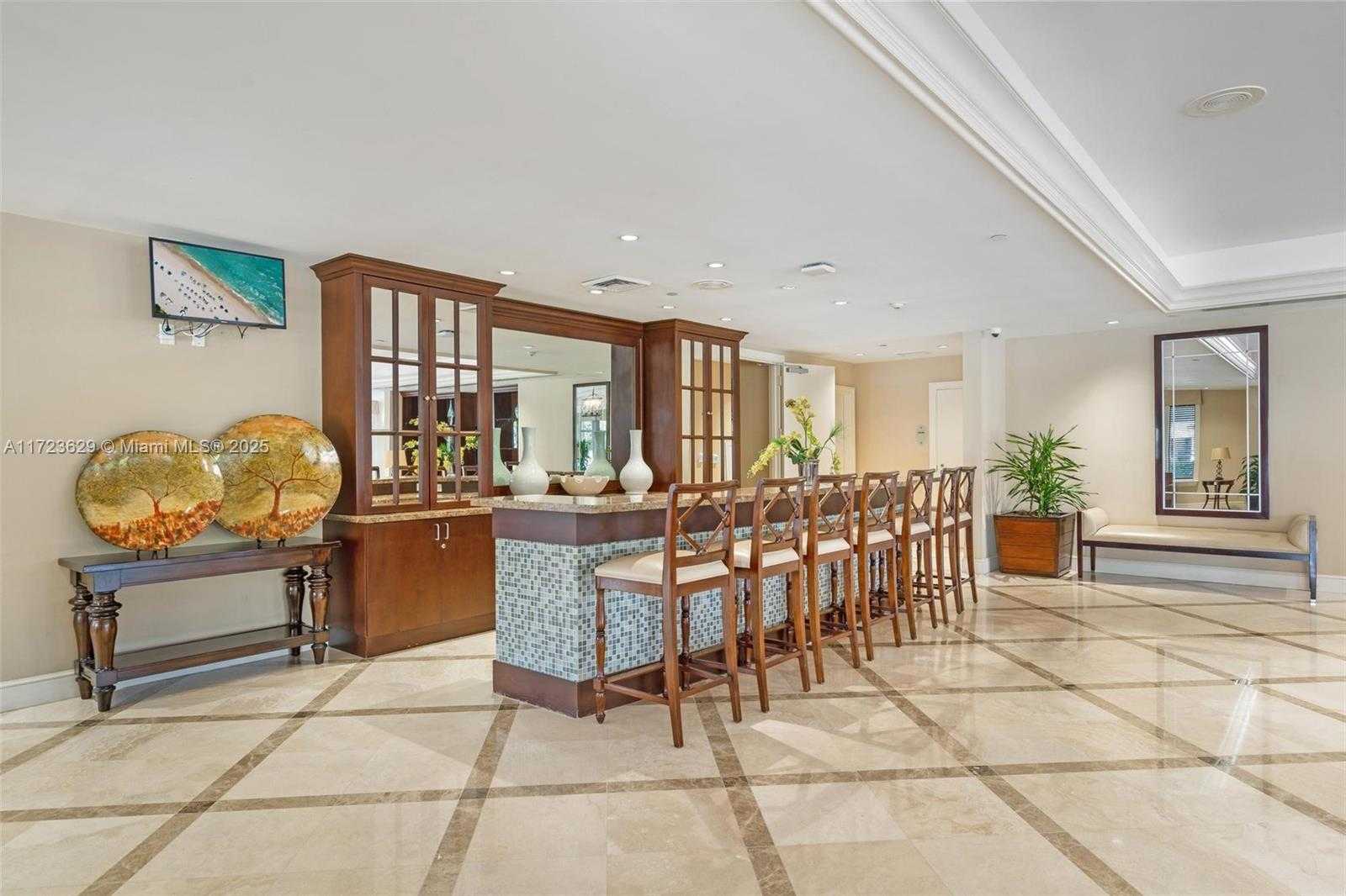 Small Image of 20000 E Country Club Dr, Aventura, FL 33180, USA Number 6
