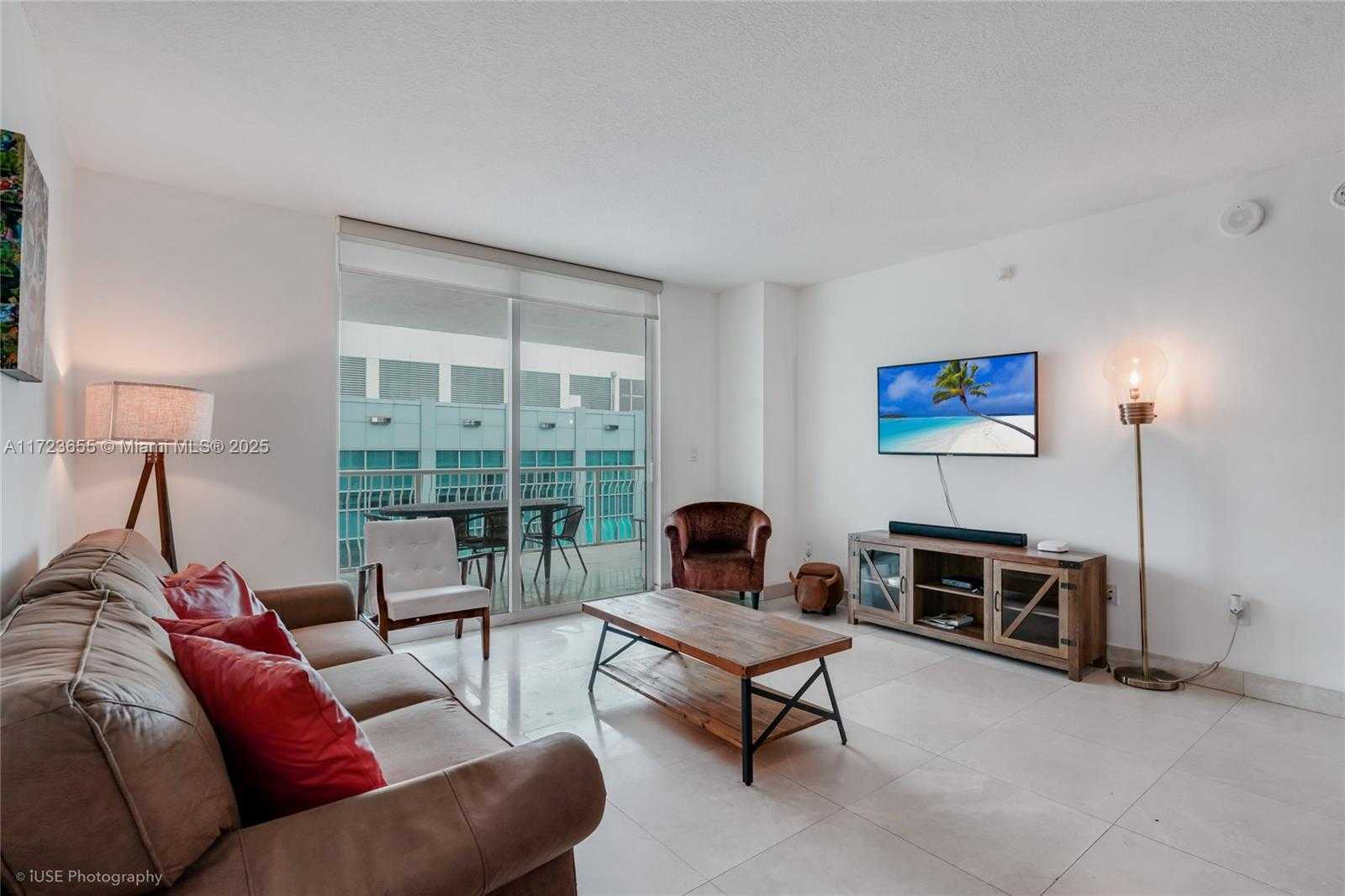 Small Image of 1200 BRICKELL BAY DR #4314, Miami Number 10