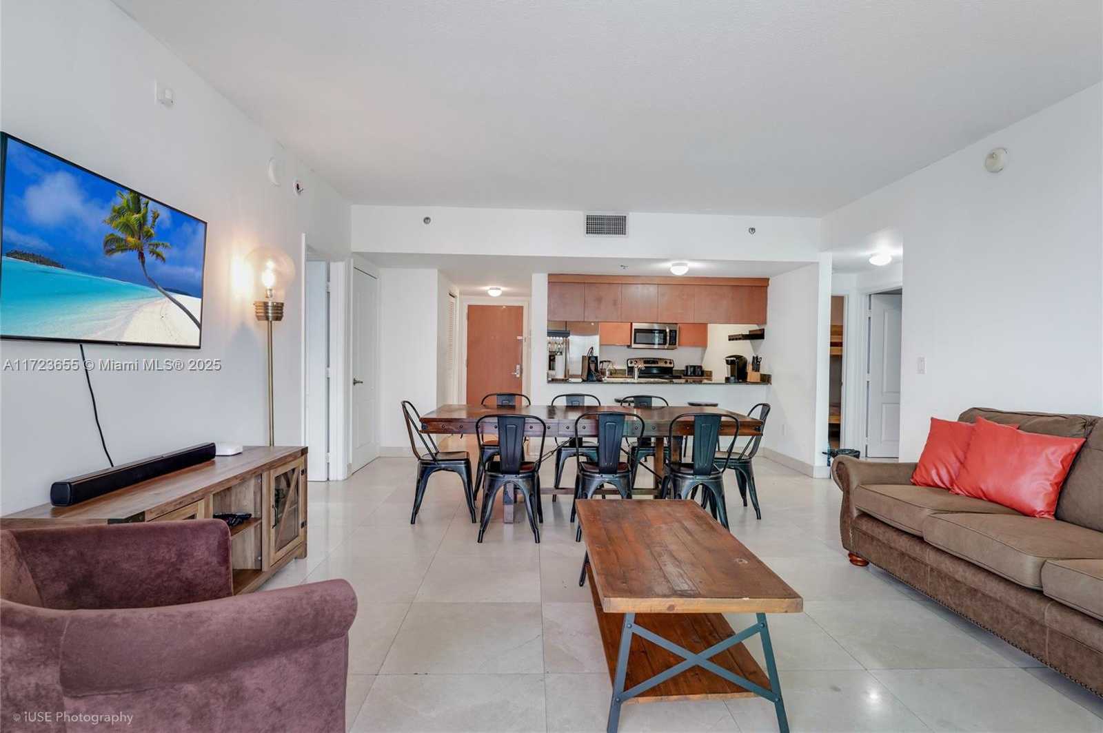 Small Image of 1200 BRICKELL BAY DR #4314, Miami Number 11