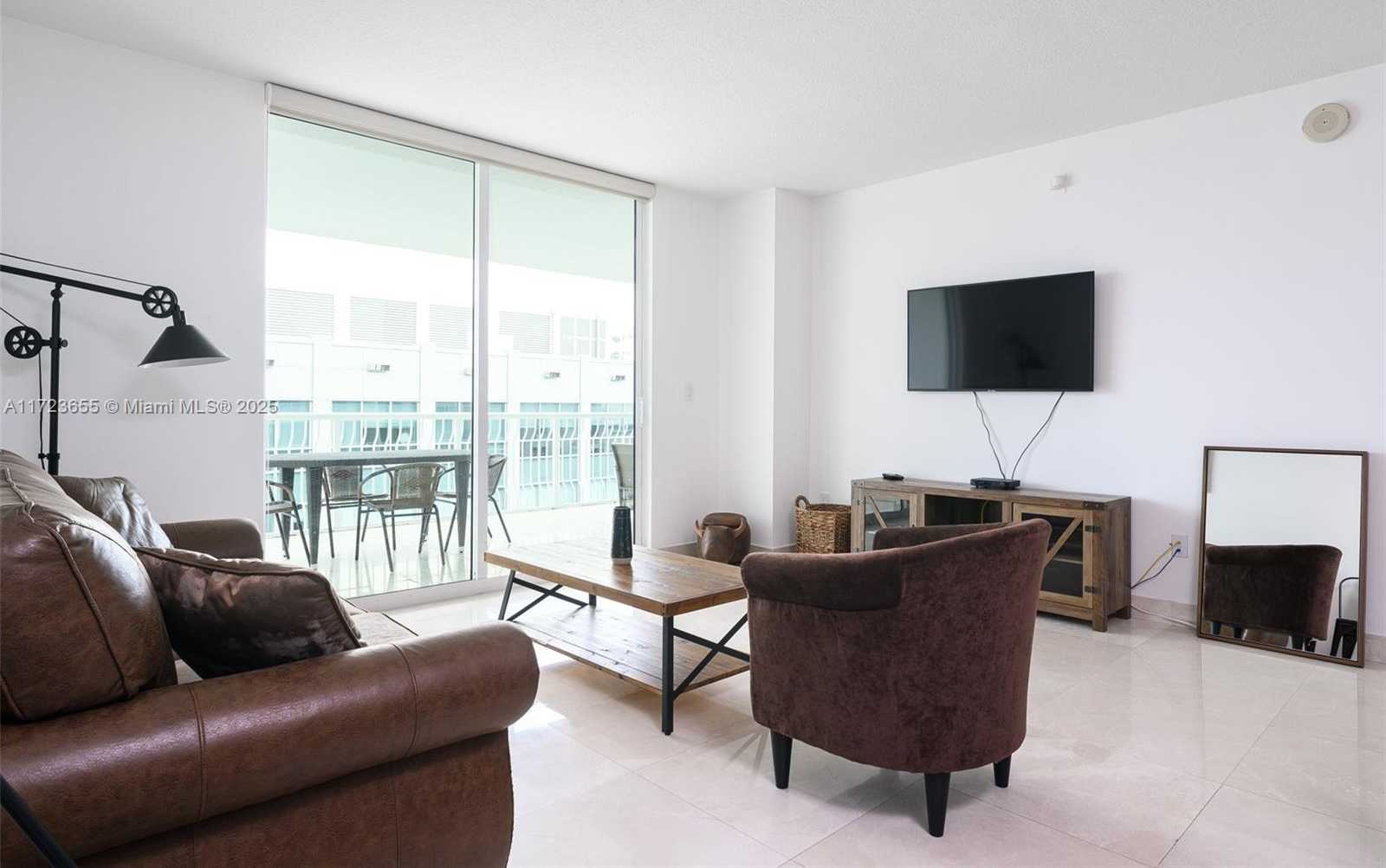 Small Image of 1200 BRICKELL BAY DR #4314, Miami Number 13
