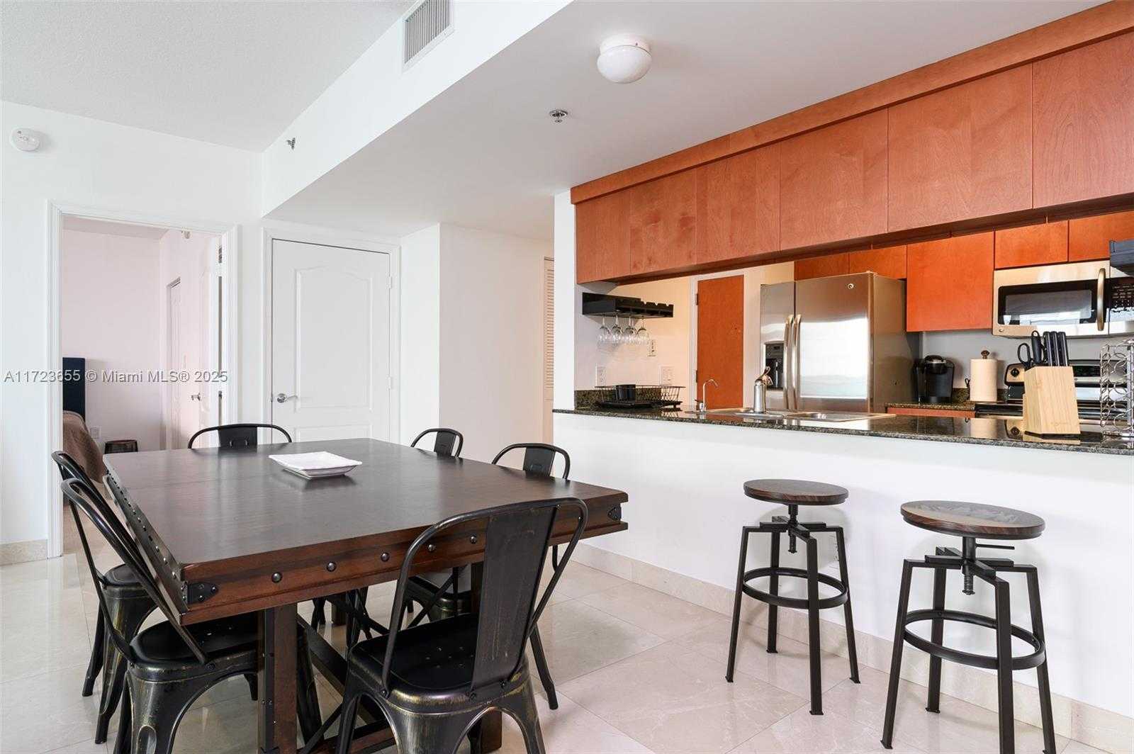Small Image of 1200 BRICKELL BAY DR #4314, Miami Number 19
