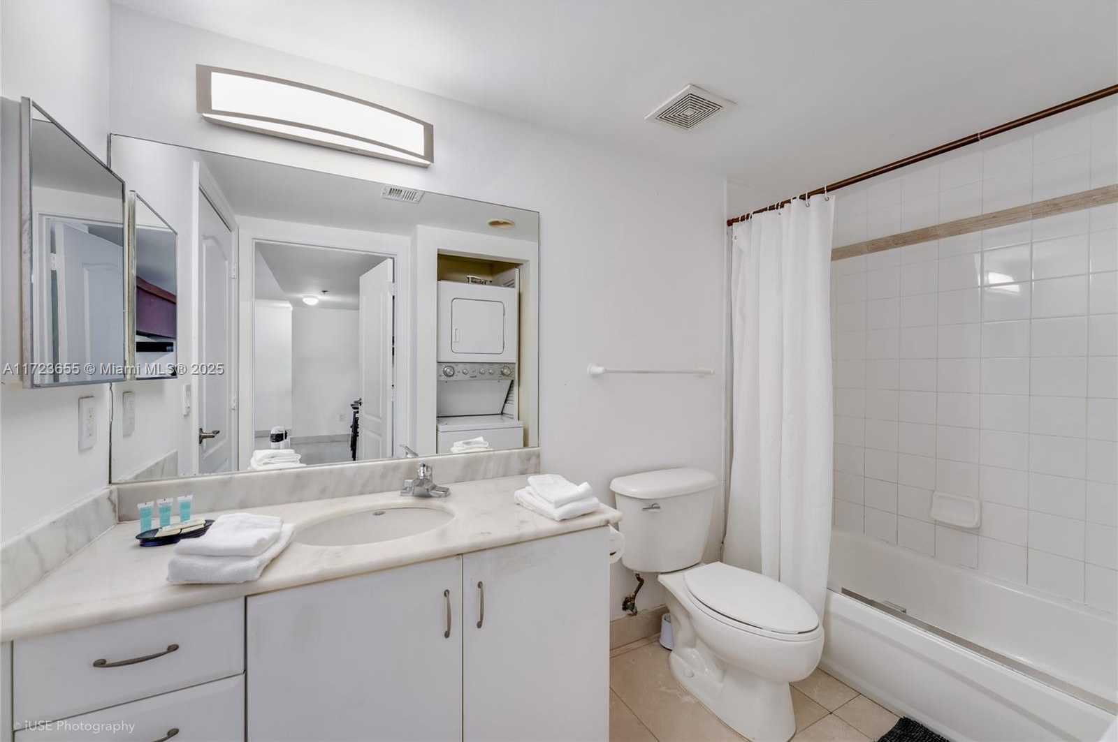 Small Image of 1200 BRICKELL BAY DR #4314, Miami Number 27