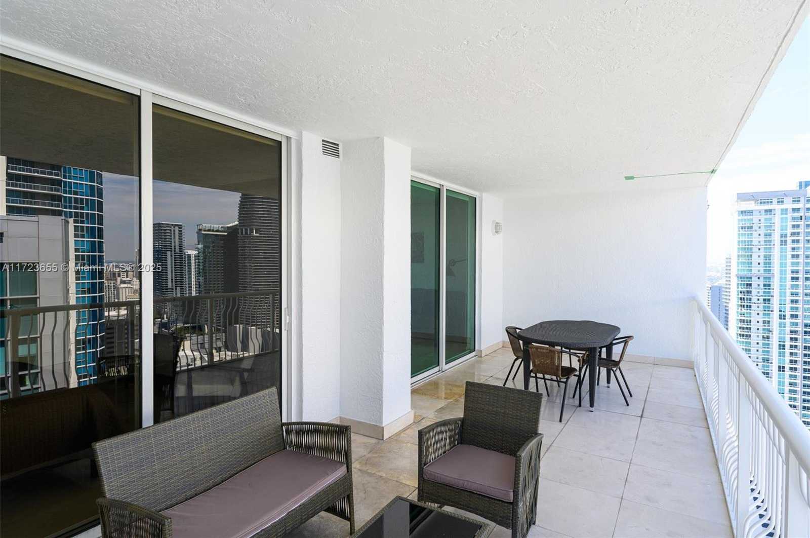 Small Image of 1200 BRICKELL BAY DR #4314, Miami Number 34