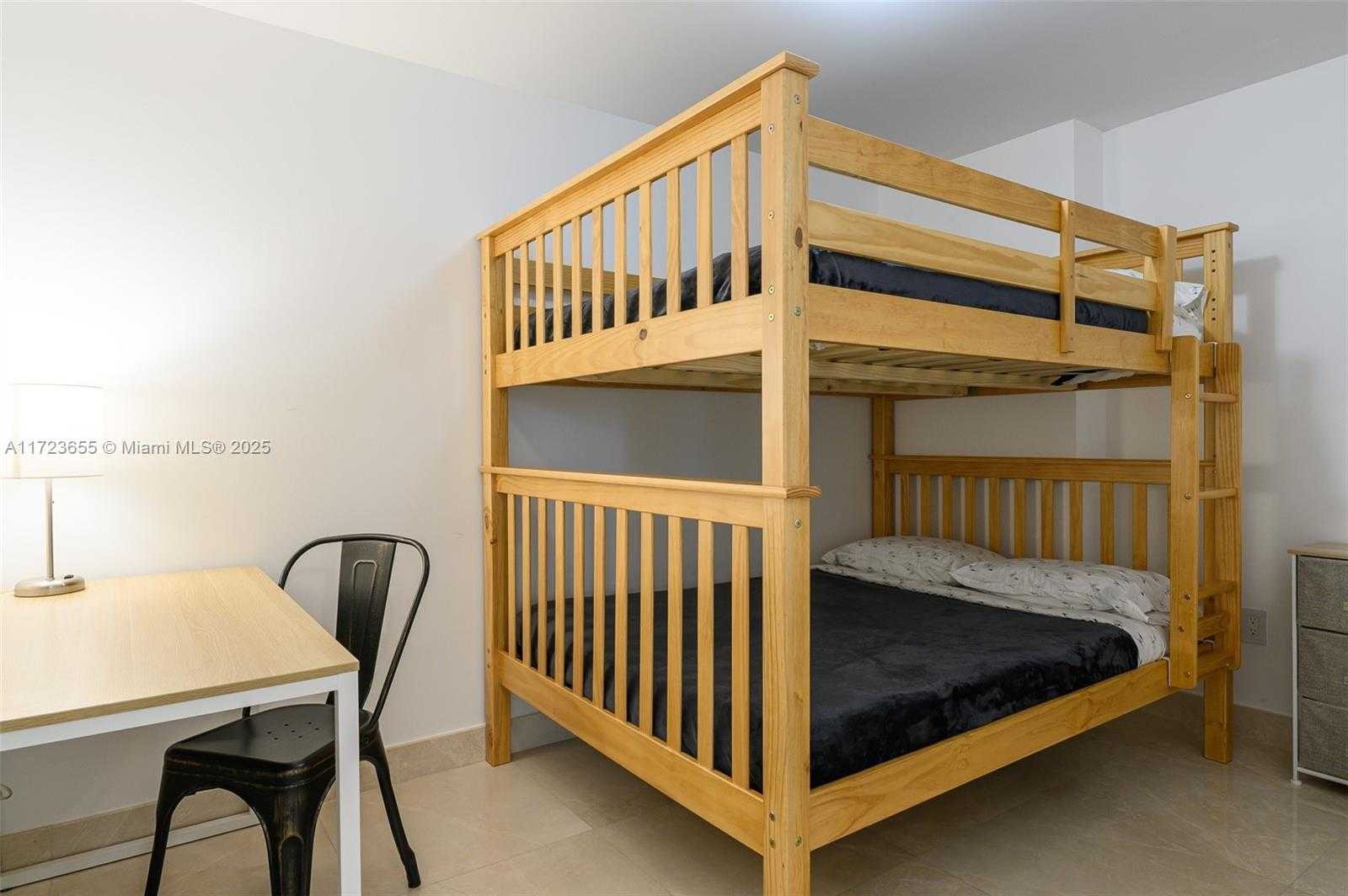 Small Image of 1200 BRICKELL BAY DR #4314, Miami Number 40
