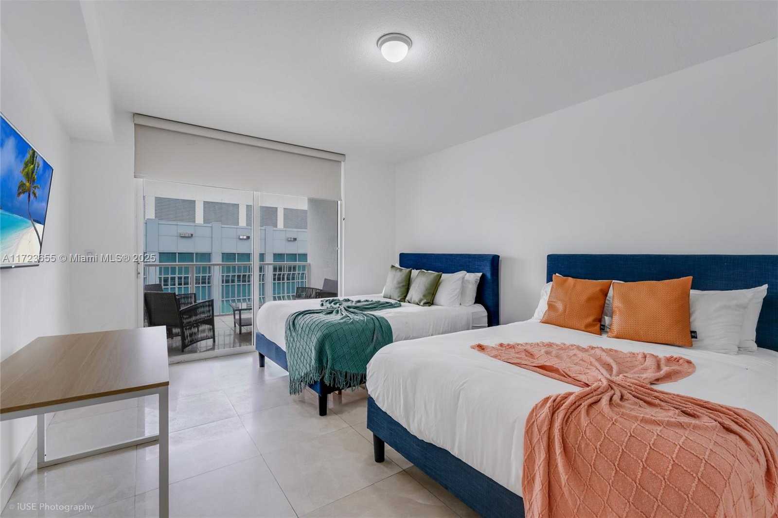 Small Image of 1200 BRICKELL BAY DR #4314, Miami Number 7