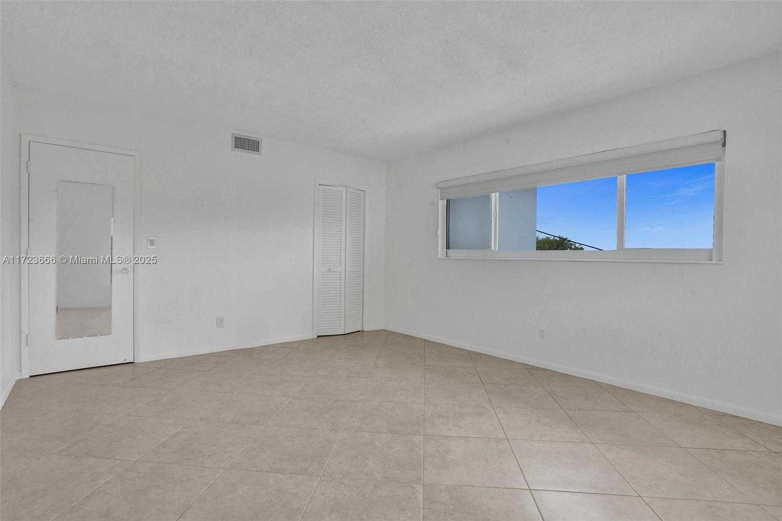 Small Image of 4848 NORTH EAST 23RD AVE #2C, Fort Lauderdale Number 10