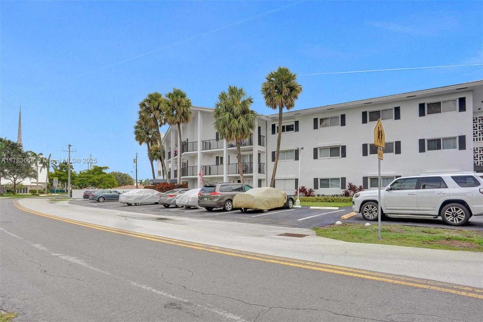 Small Image of 4848 NORTH EAST 23RD AVE #2C, Fort Lauderdale Number 12