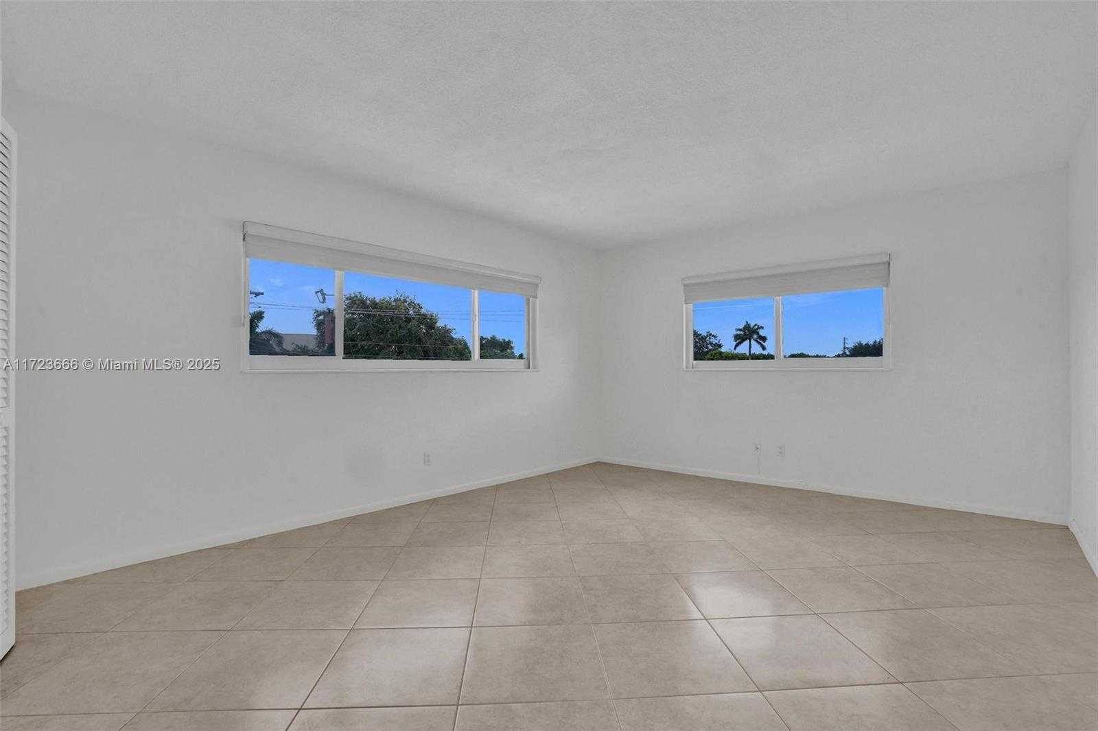 Small Image of 4848 NORTH EAST 23RD AVE #2C, Fort Lauderdale Number 13