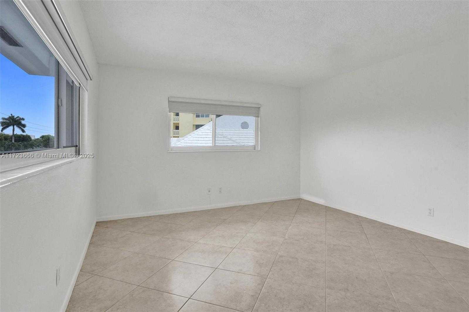 Small Image of 4848 NORTH EAST 23RD AVE #2C, Fort Lauderdale Number 14