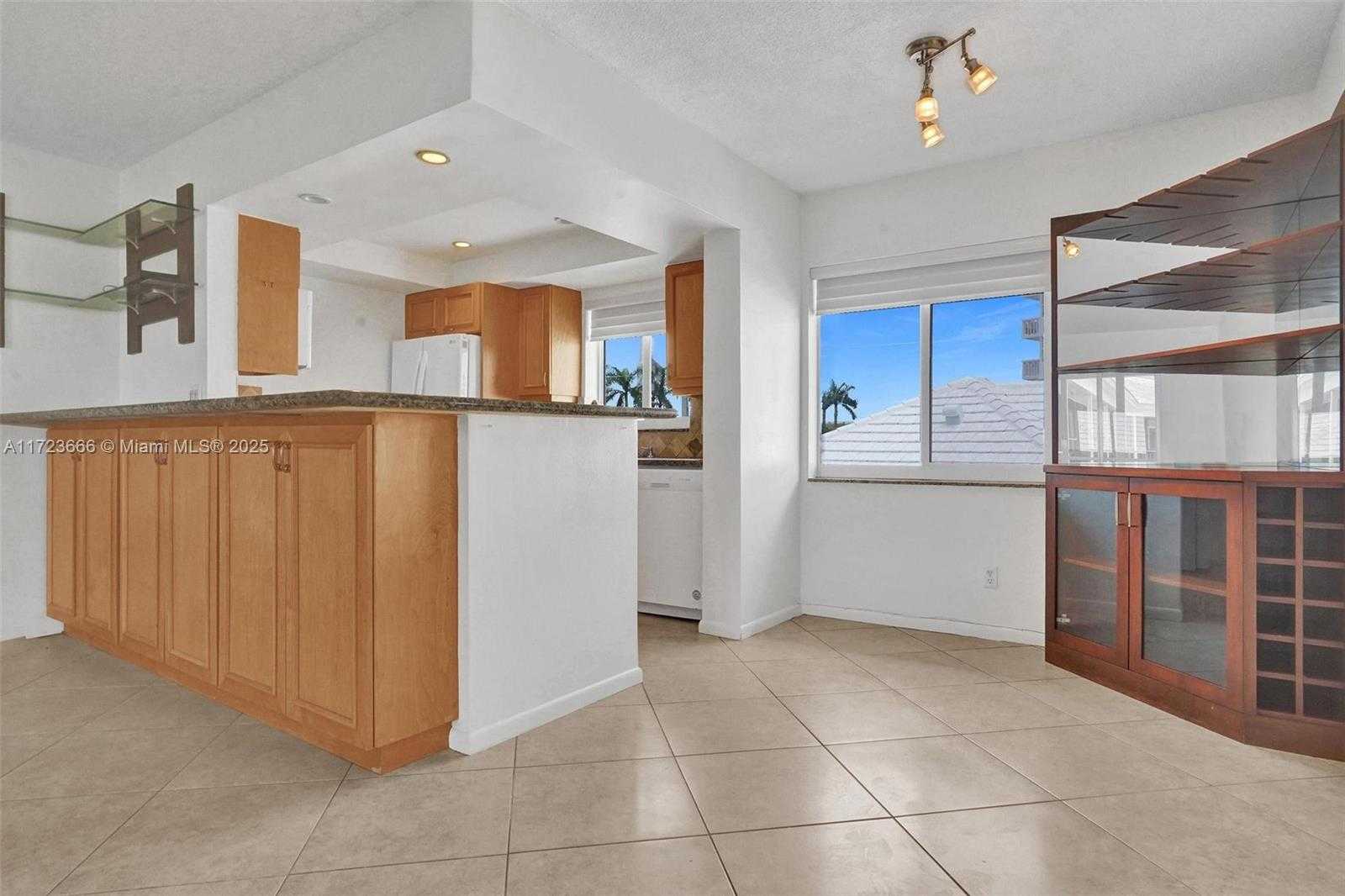 Small Image of 4848 NORTH EAST 23RD AVE #2C, Fort Lauderdale Number 20
