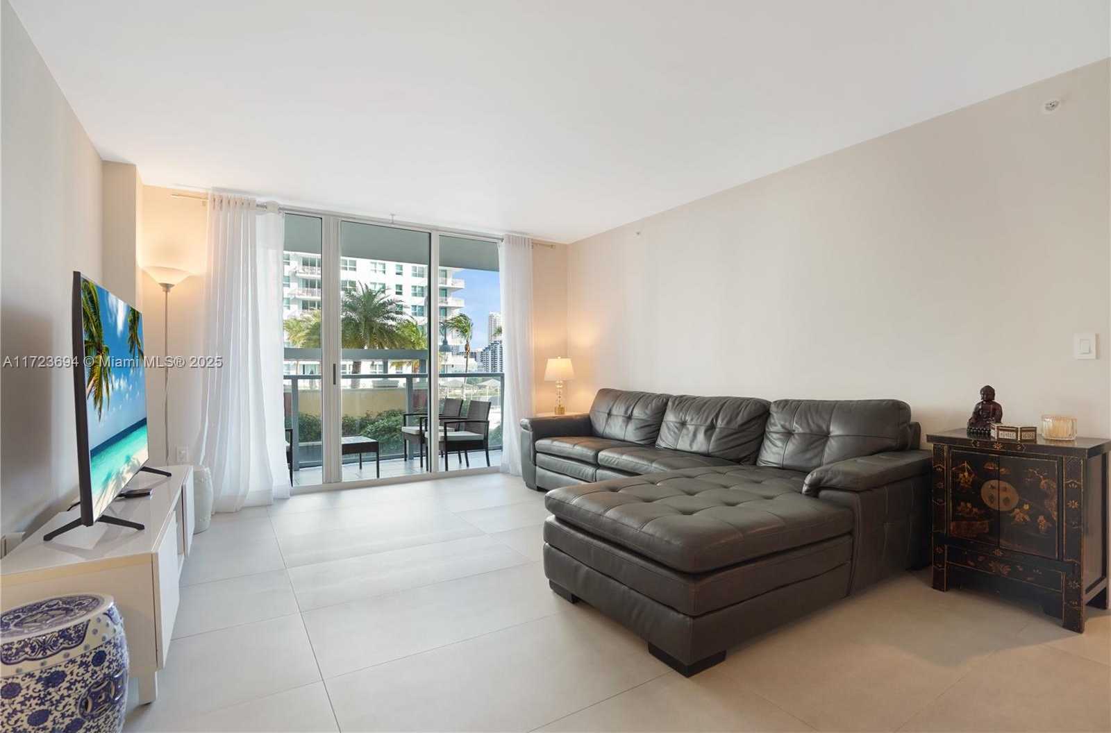 Small Image of 1155 BRICKELL BAY DR #704, Miami Number 10