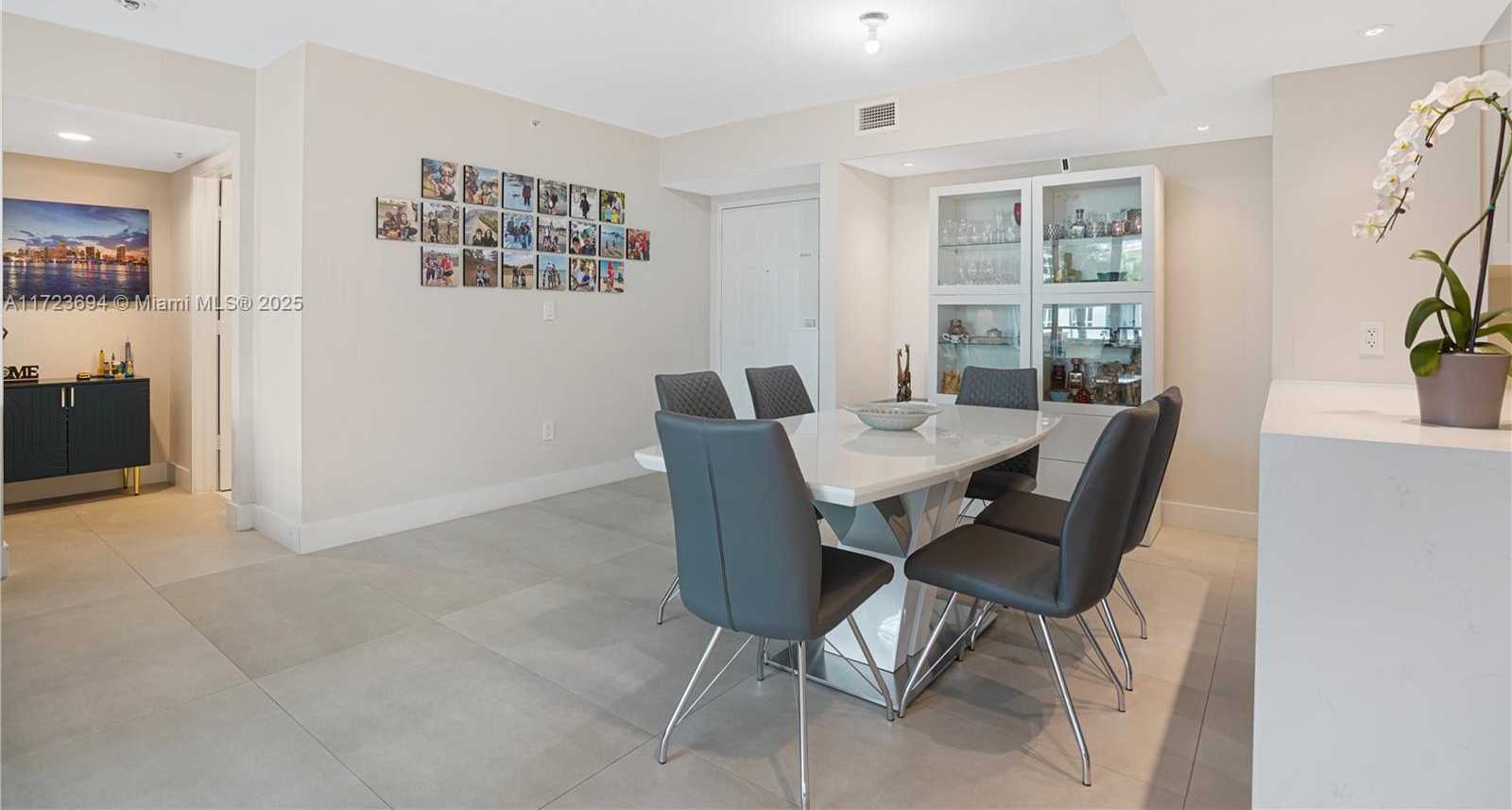 Small Image of 1155 BRICKELL BAY DR #704, Miami Number 15
