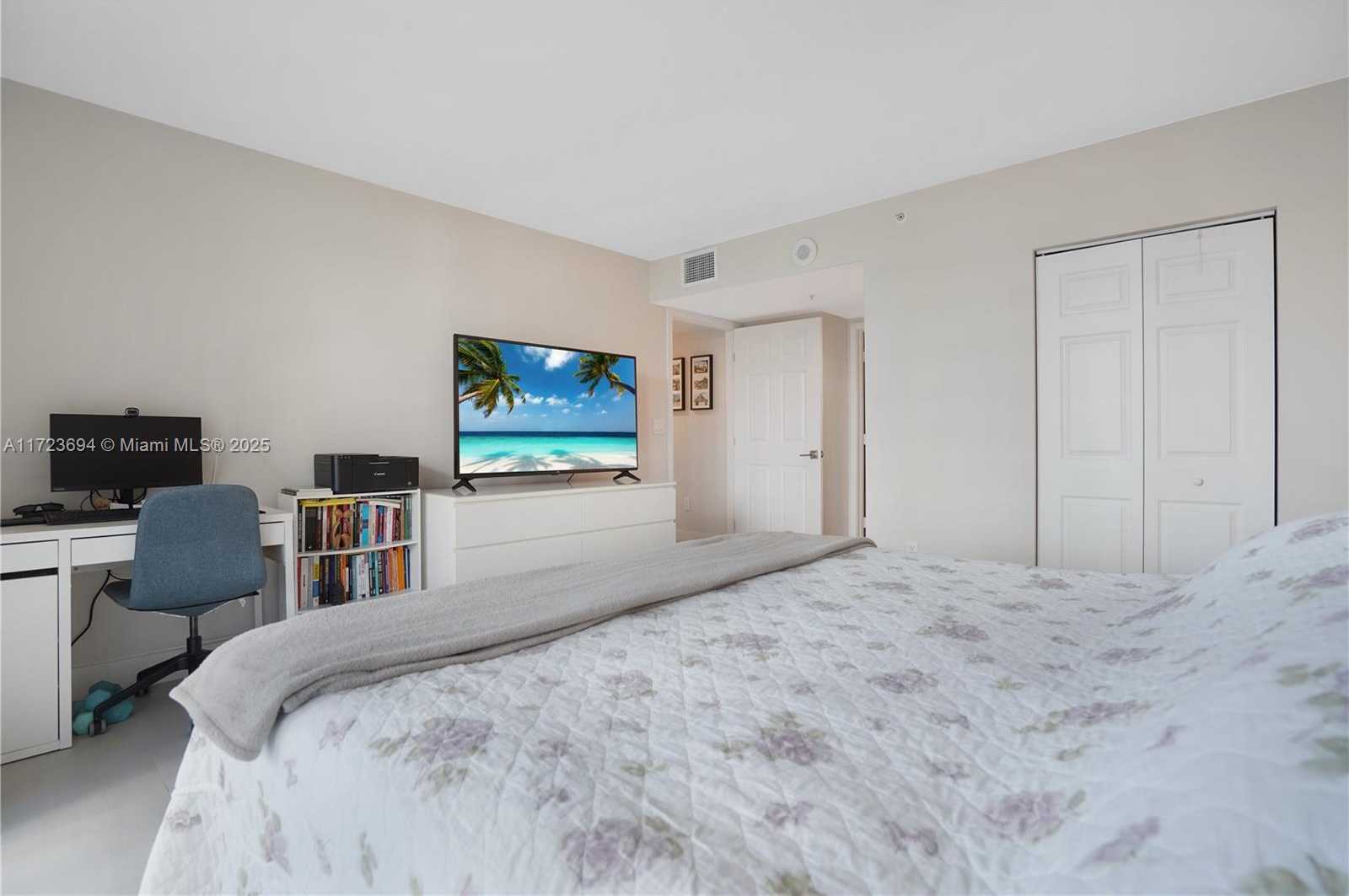 Small Image of 1155 BRICKELL BAY DR #704, Miami Number 28