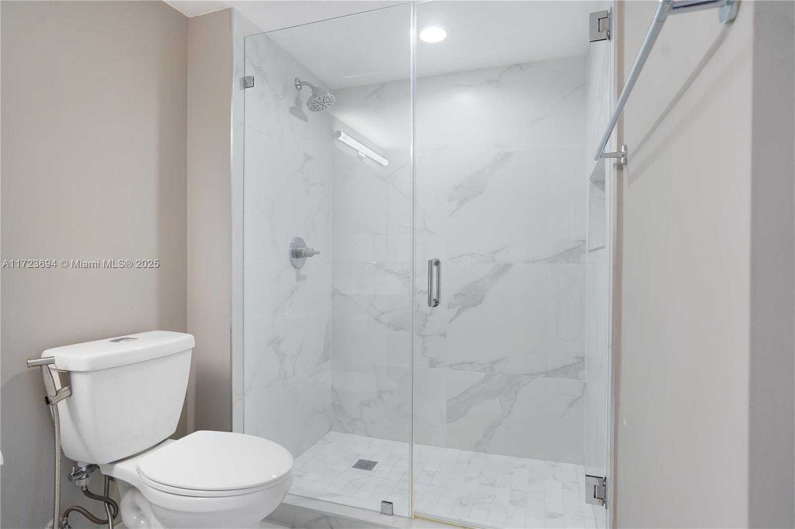 Small Image of 1155 BRICKELL BAY DR #704, Miami Number 31