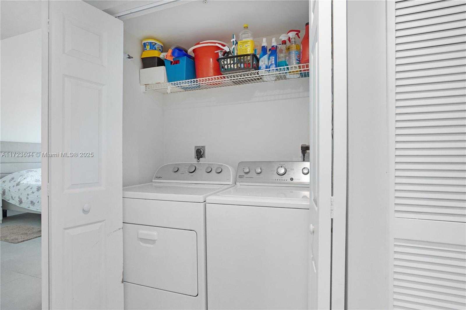 Small Image of 1155 BRICKELL BAY DR #704, Miami Number 40