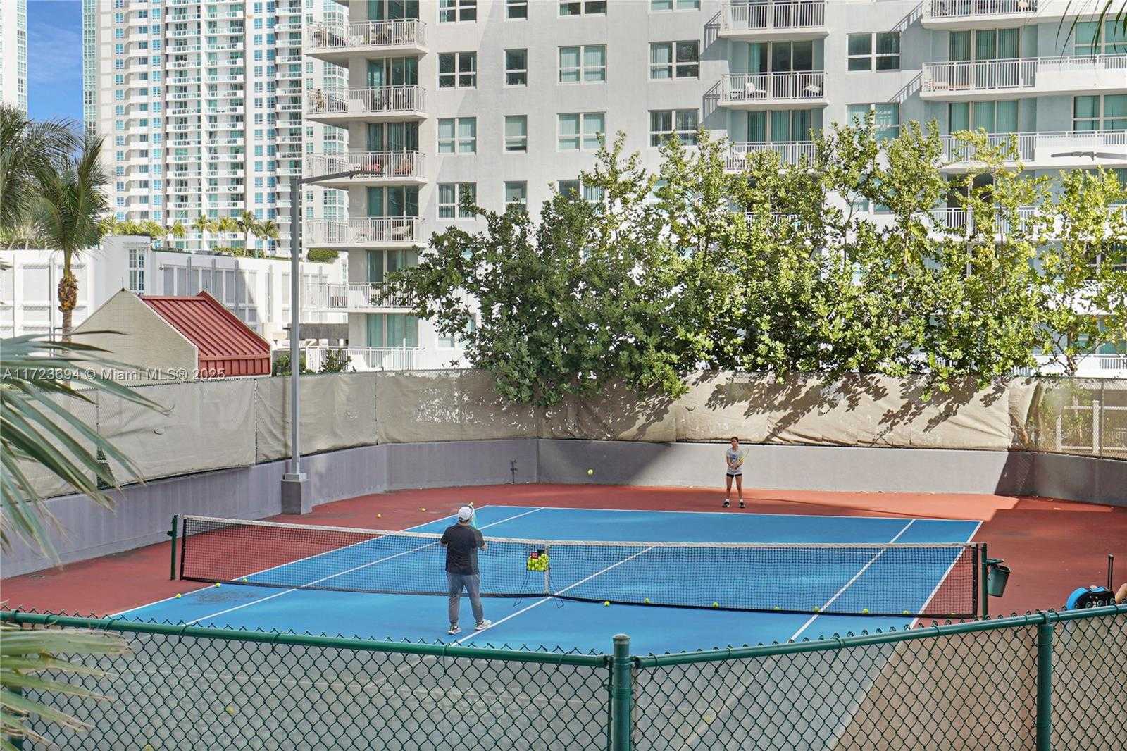 Small Image of 1155 BRICKELL BAY DR #704, Miami Number 48